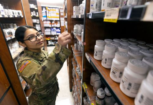 Make the most of your TRICARE Pharmacy Program benefit: How to use Q-Anywhere at military pharmacies
